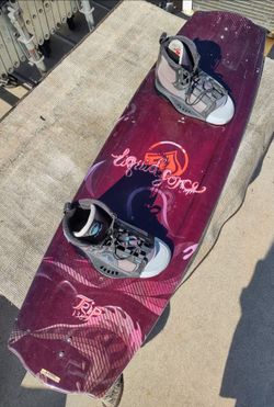 Liquid Force Trip 138 Wakeboard & Liquid Force Index Bindings Size 8 to 12