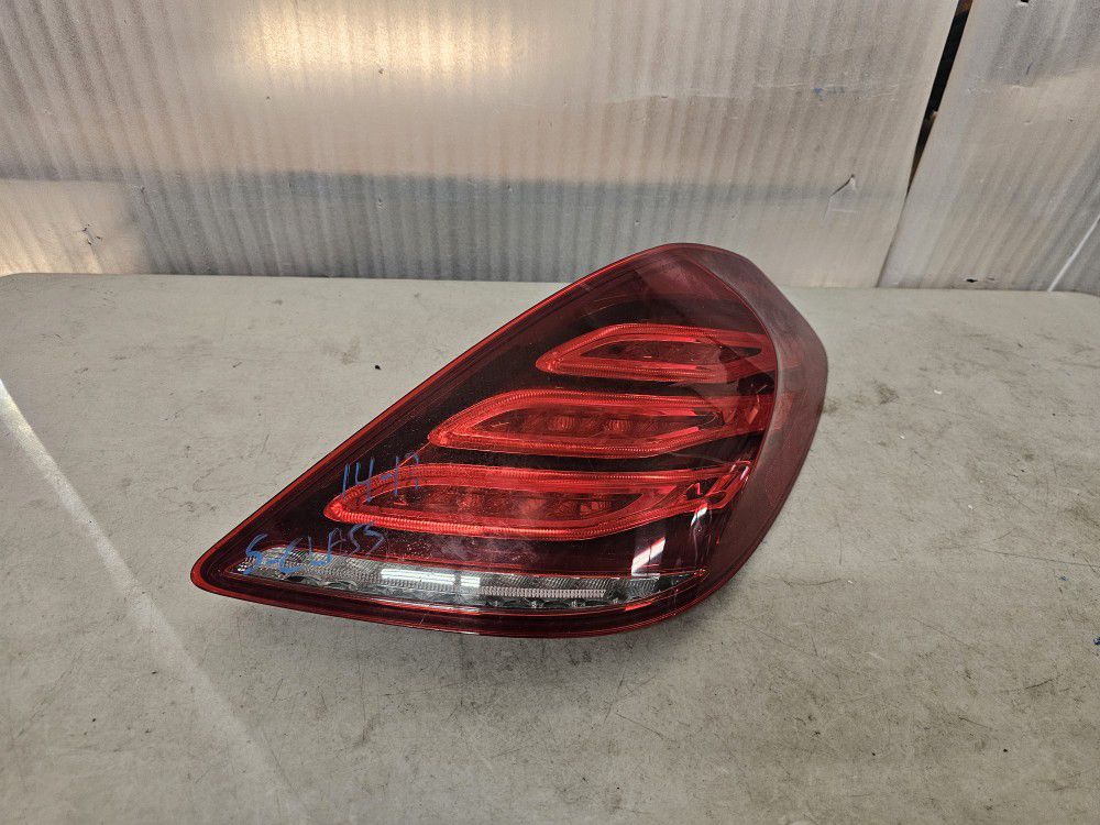 Mercedes S-class 2014 2015 2016 2017 Right Tail Light S63 S550 S600