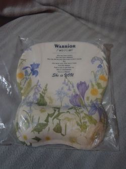 Aganmi Ergonomic Mouse Pad with Wrist Support-( 2 Left )