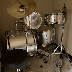 Like New Rogue 5-Piece Drum Set – Perfect for Kids / Beginners