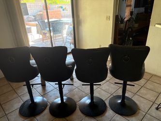 Barstools chairs