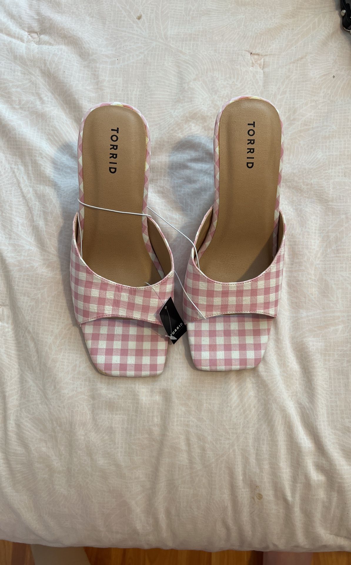 Pink Checkered Heel Shoe