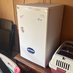 Mini Fridge