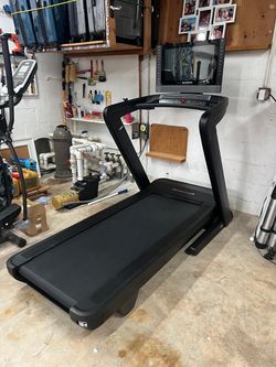 NordicTrack Commercial 2450 Treadmill