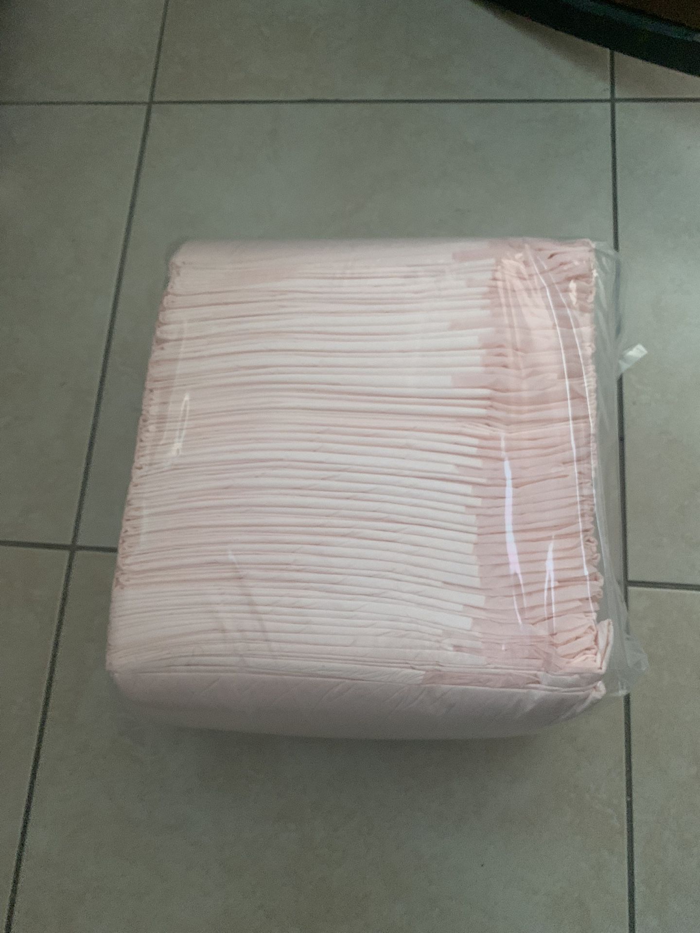 Puppy Pads 2XL 35”x22” (50ct)Pink,XXL 24”x24” Blue (100c)