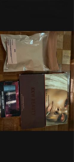EYE SHADOWS. NOT USED. SEE PRICING.