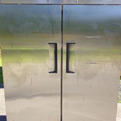 Commercial 2-Door Reach-In Refrigerator Kelvinator KCBM48R 48 cu ft