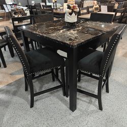Dining table set