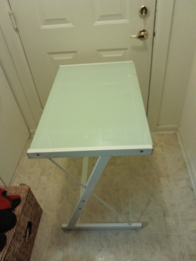 Use Computer Desk $25.00 Just Like New