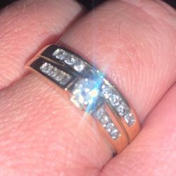 14K Gold Diamond Wedding Ring 