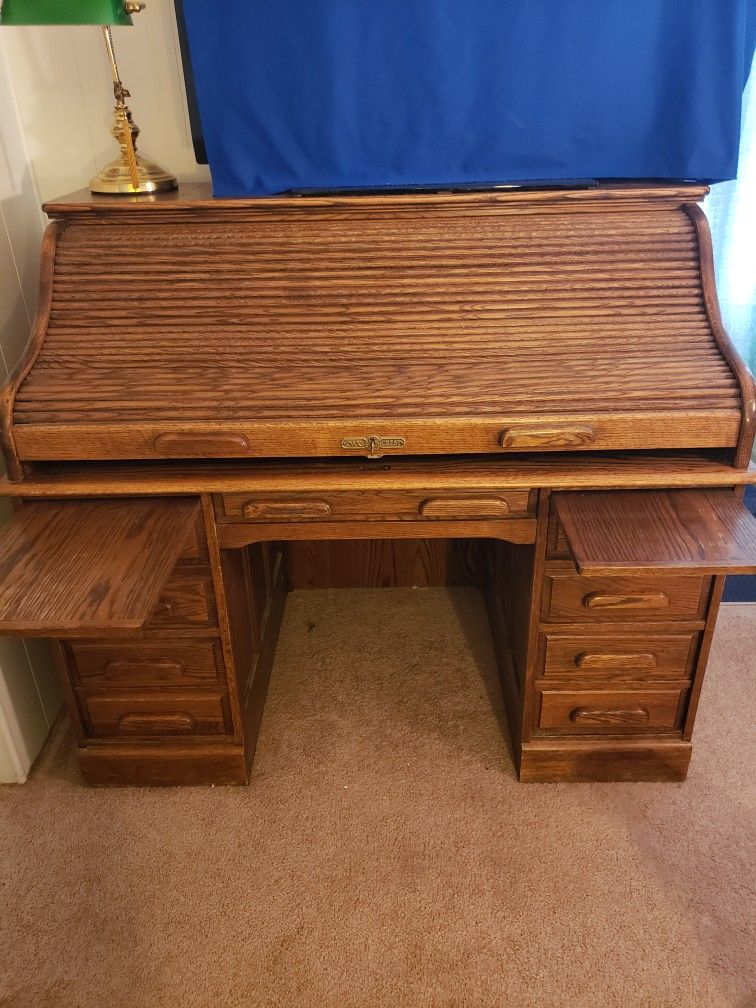 Oak Crest Roller Top Desk