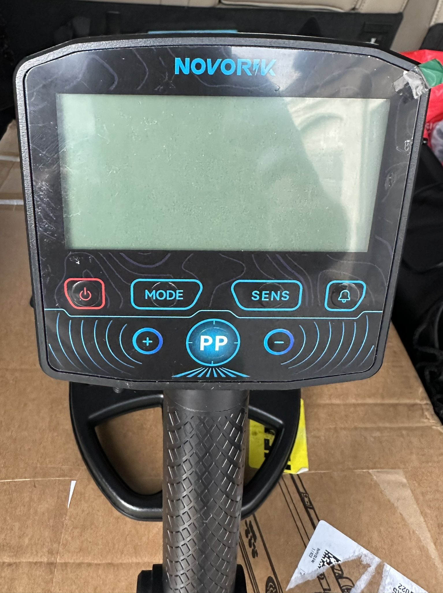 NOVORIK Professional Metal Detector