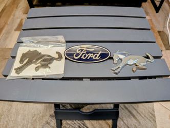 21-26 Bronco Emblems (auto parts)