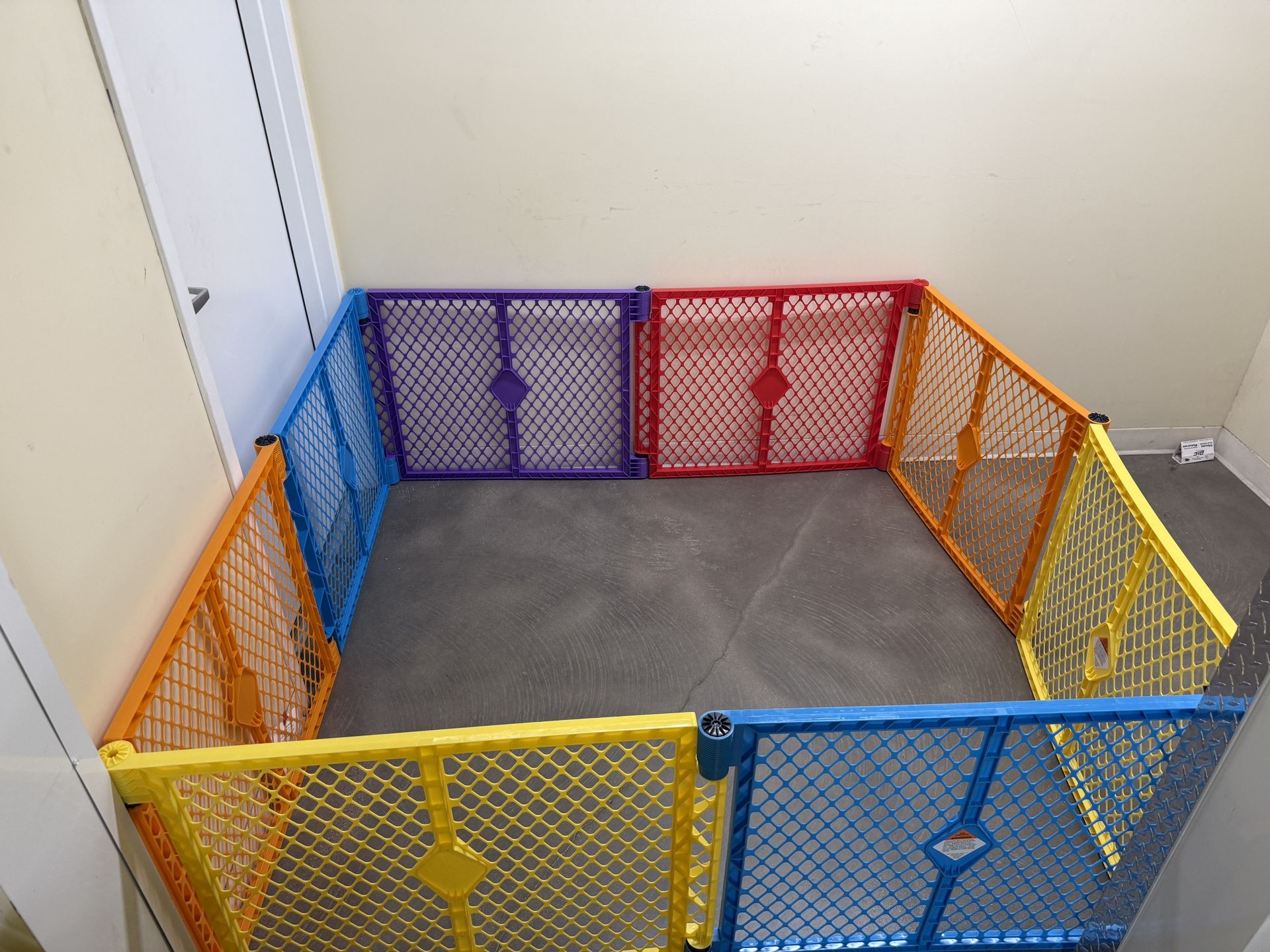 New Toddleroo North States Superyard Colorplay 8 Panel Play Yard Free Standing 26" Tall Adjustable