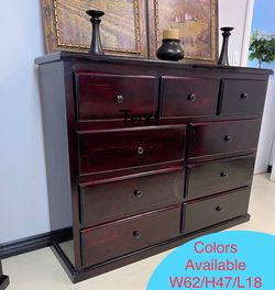 Nine drawers dresser