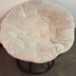 Papasan Chair - White cushion black wood base in great condition