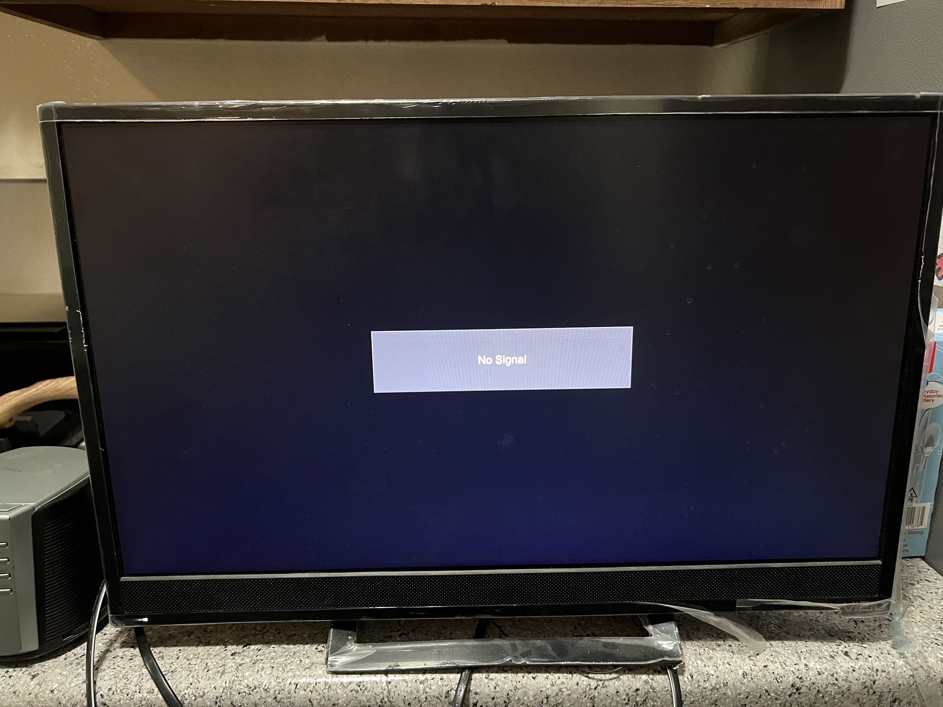 Vizio E241i-B1