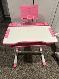 Adjustable Children’s Desk