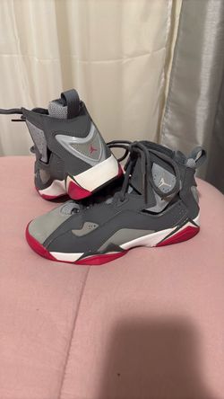Jordan’s size 5 Y