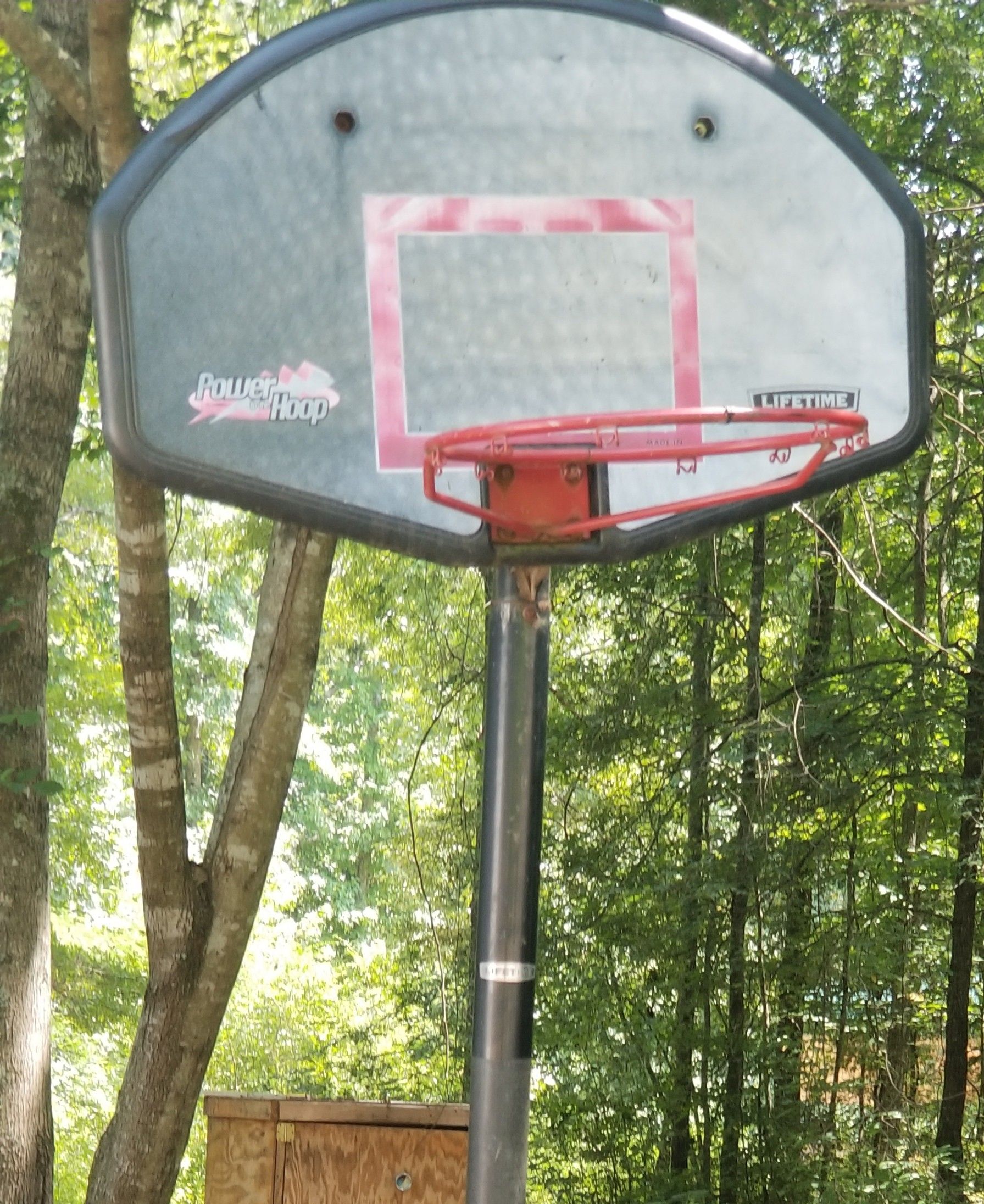 Basketball goal