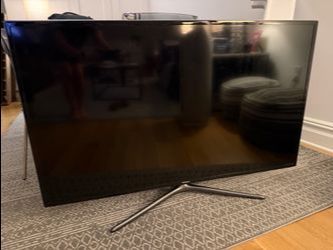 Samsung 46" SMART TV + built-in Wi-Fi, Netflix, YouTube, Prime & more