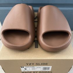 adidas Yeezy Slide Flax 2024 (FZ5896) Mens Size 9 M / 11 W Brown Brand New