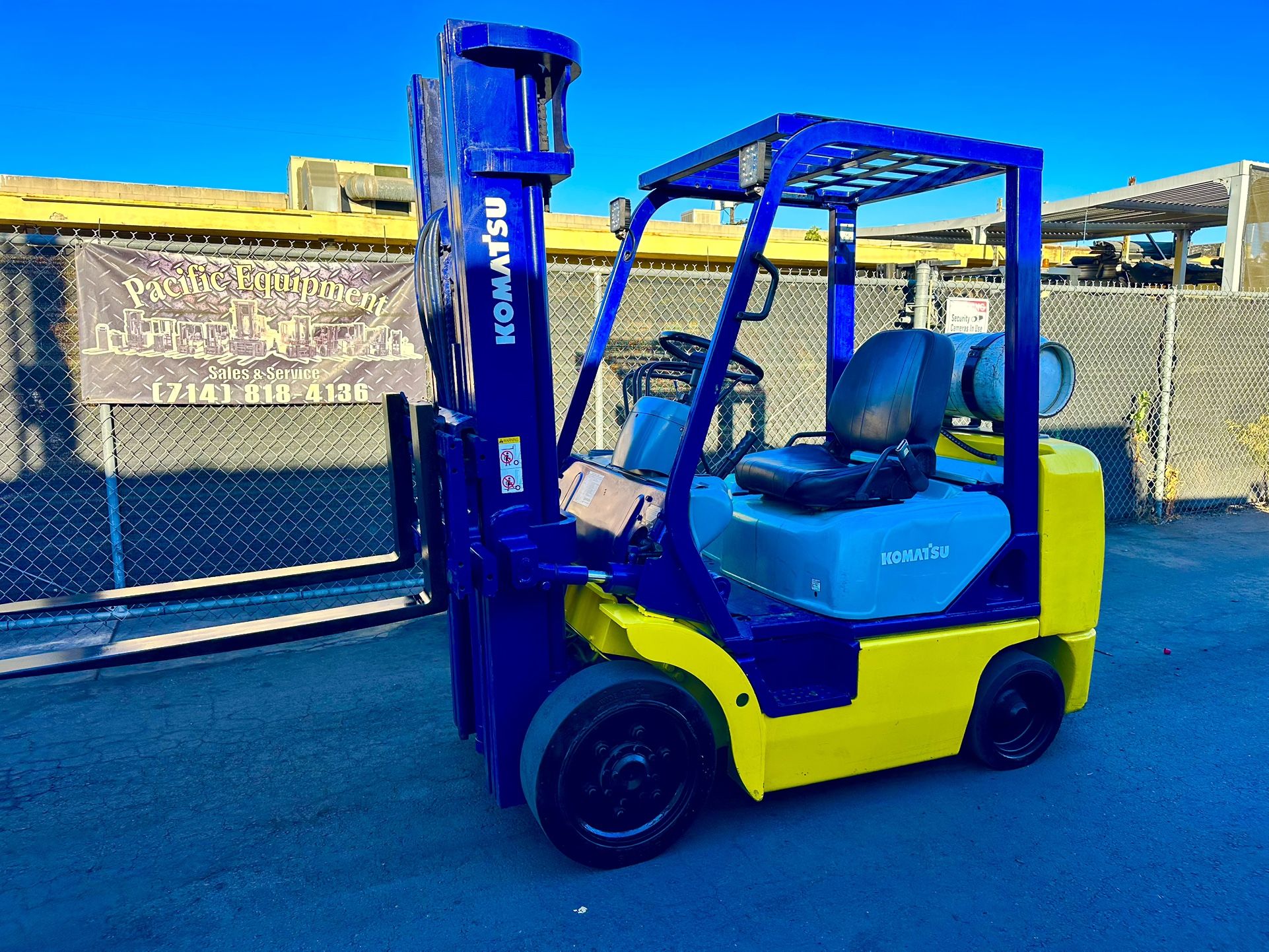 Komatsu Forklift 5000 Pound Capacity
