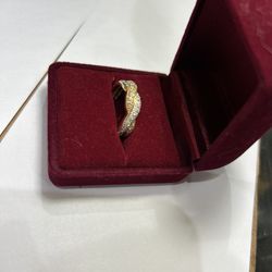 14K  Gold Ring Beautiful Piece Of Statement Jewelry/anniversay