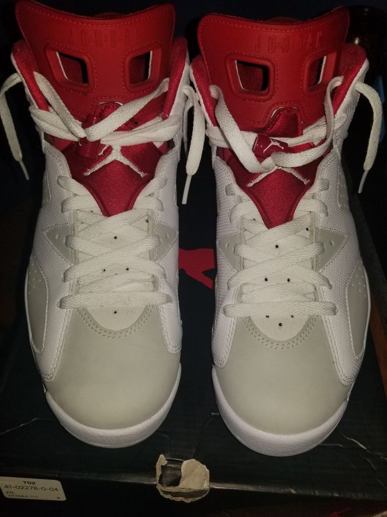 Size 9.5  Jordan retro 6 9/10 condition serious buyers only please and thanks