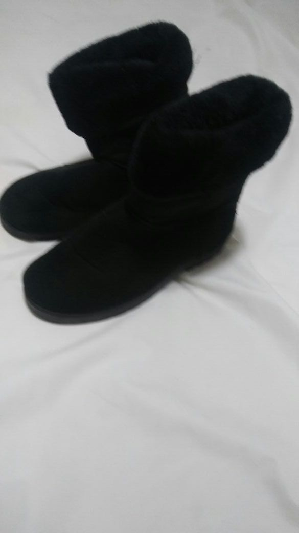 Boots size 7