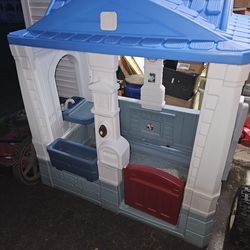 Step 2 Neat & Tidy Cottage