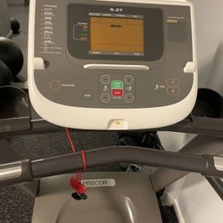 Precor 9.27 Treadmill