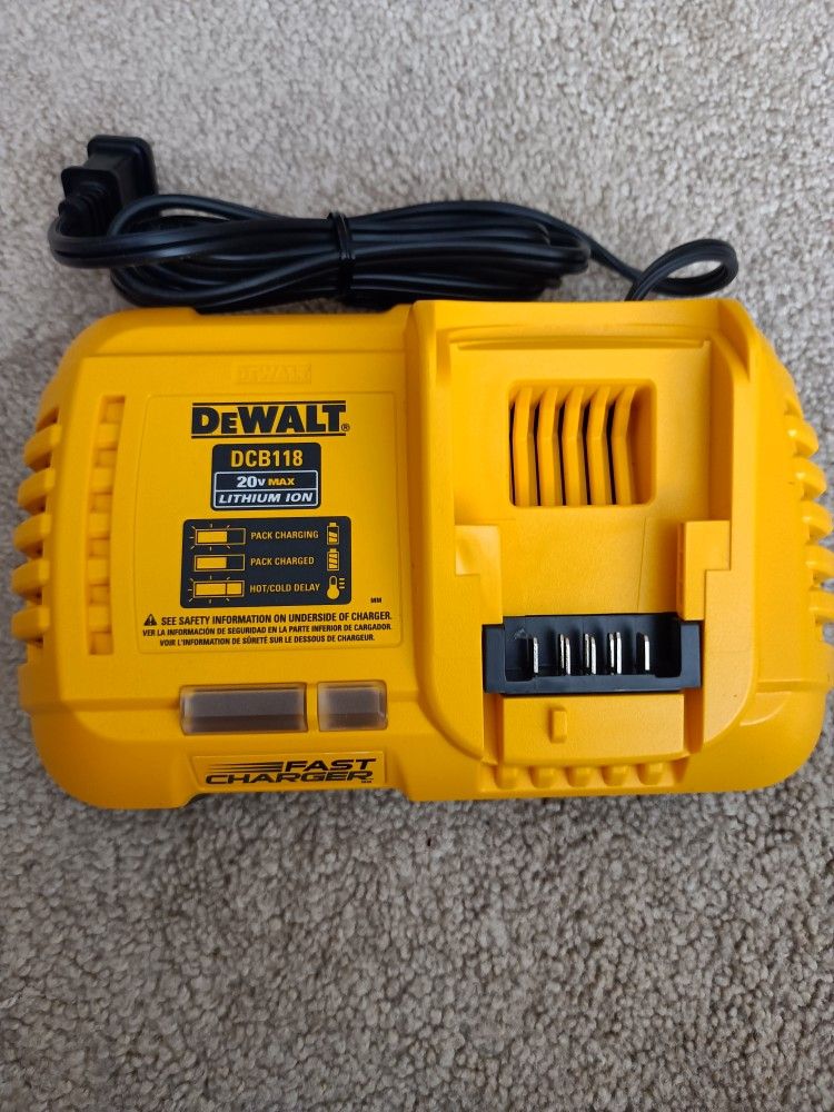 Dewalt Fast Charger 