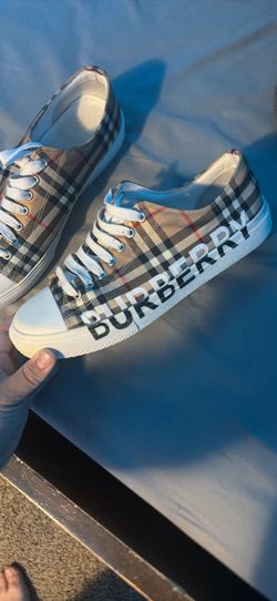 Burberry shoes