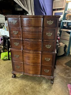Vintage brown dresser