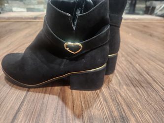 Girls heeled boots