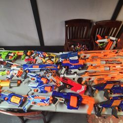 Nerf Gun Lot (25) 