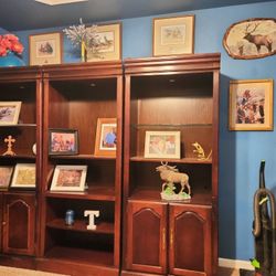 Very nice bookcasesvery beautiful nice wood very clean 