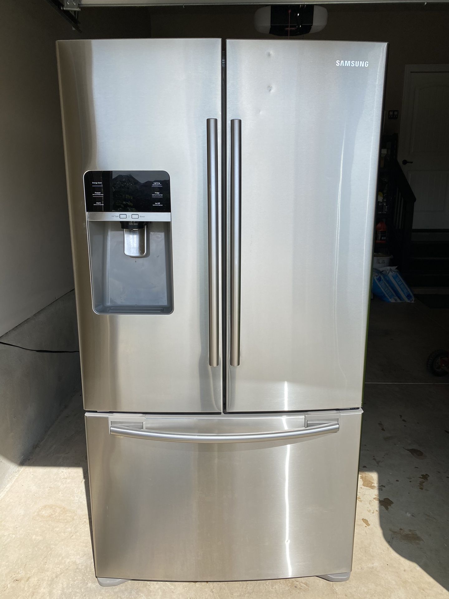 Samsung refrigerator RFG298hdrs