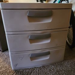 Used Plastic Drawers