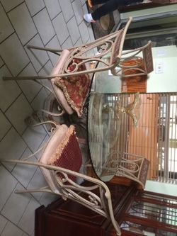 dinning set 4 chairs beitifull