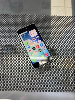 Apple iPhone SE 2 White 64GB cricket