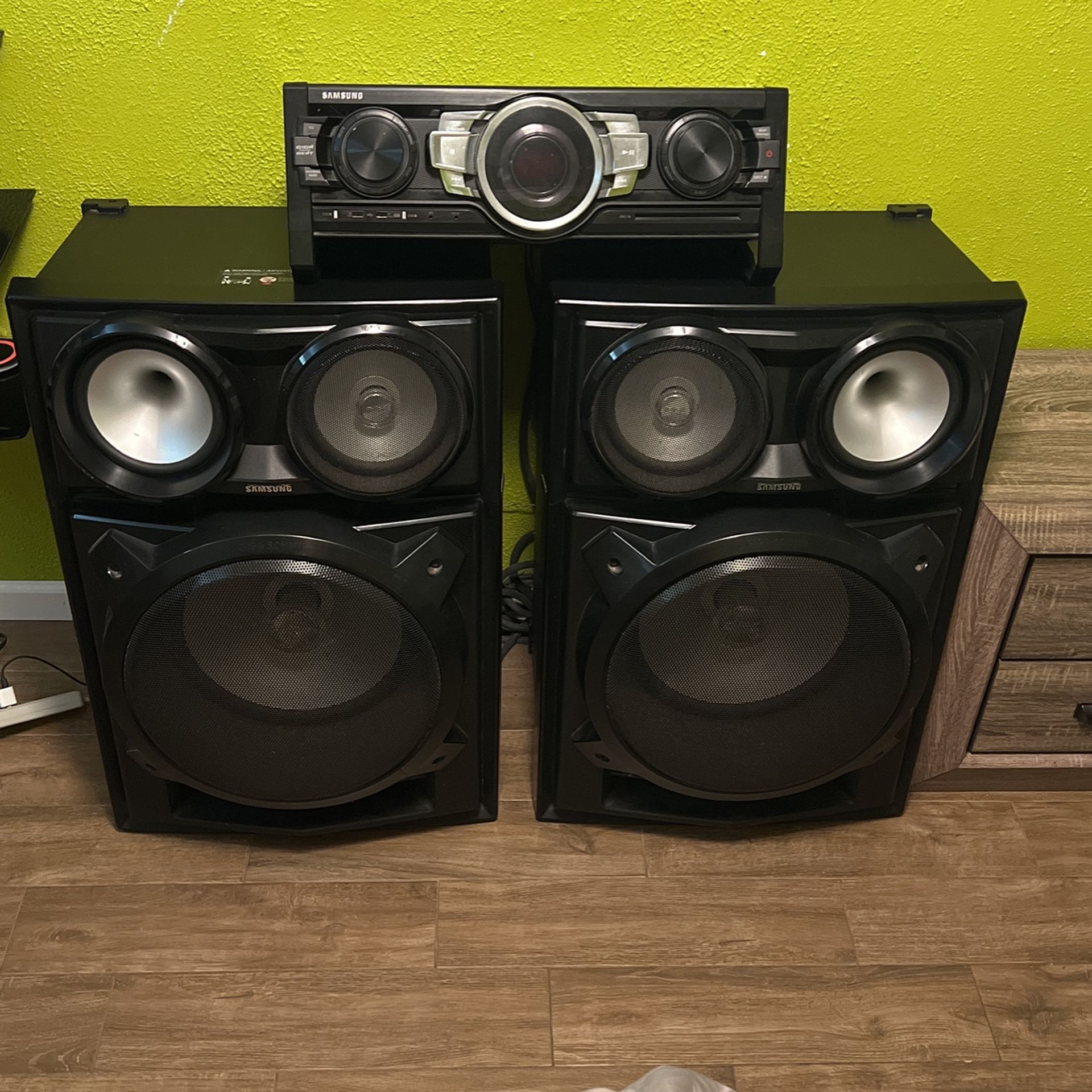 Samsung  Giga Sound System