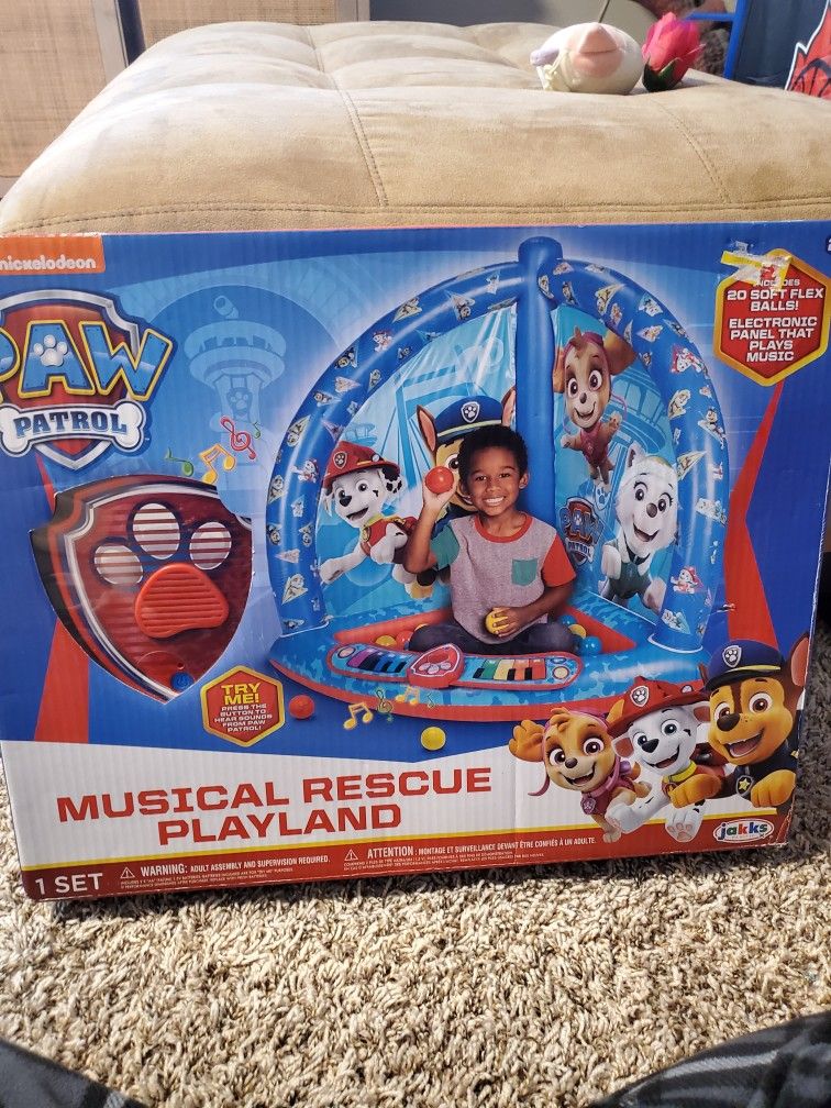 Paw Patrol Musical Rescue Playland Ball Pit.
