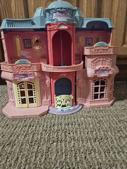 Vintage 2001 Fisher Price Sweet Streets Hotel Cafe Boutique Dollhouse