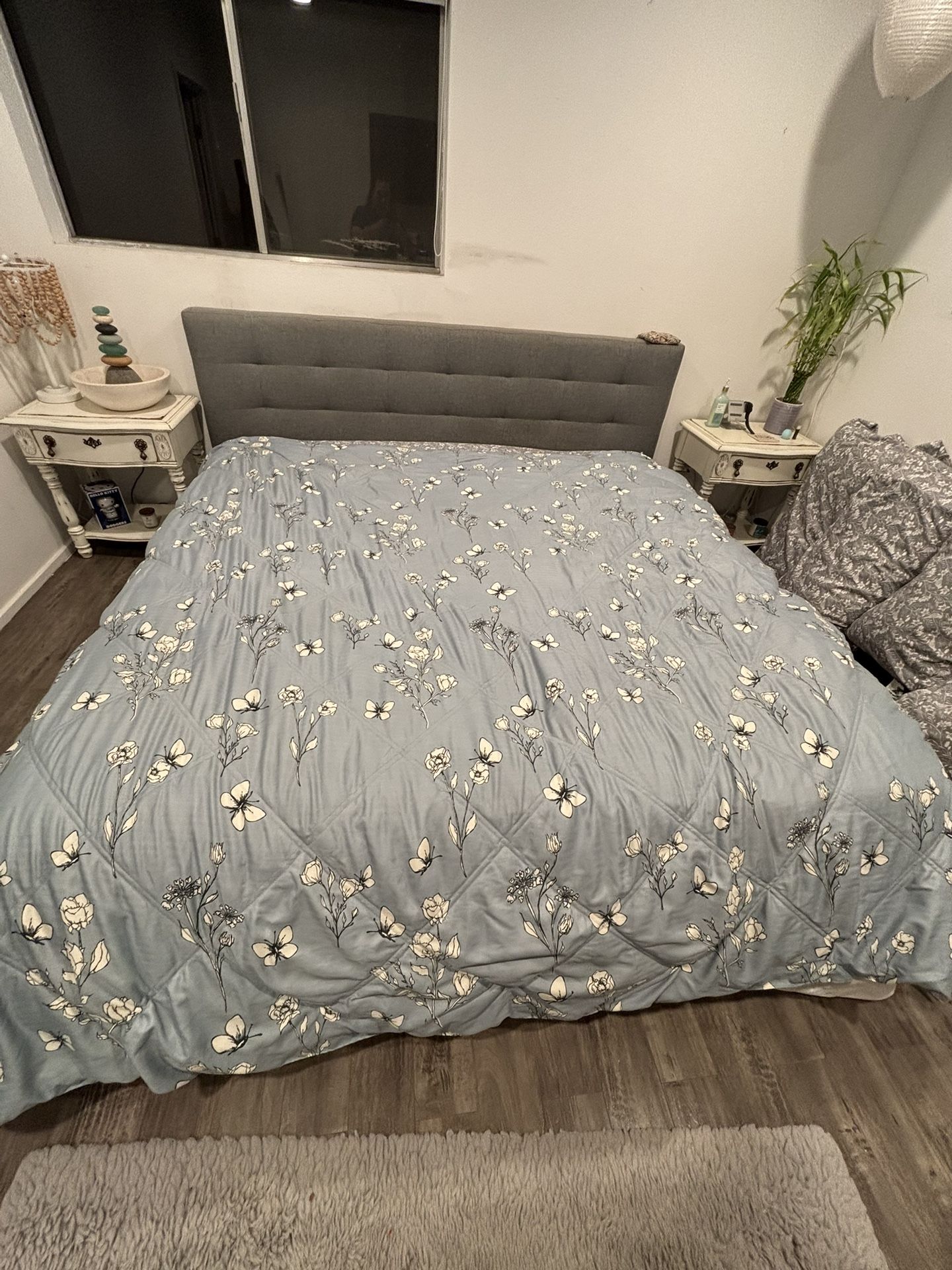 King Bed Frame And Mattress 