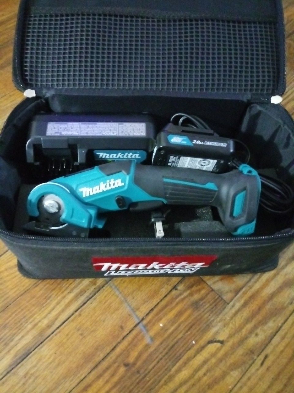 Makita pc01r3 sale