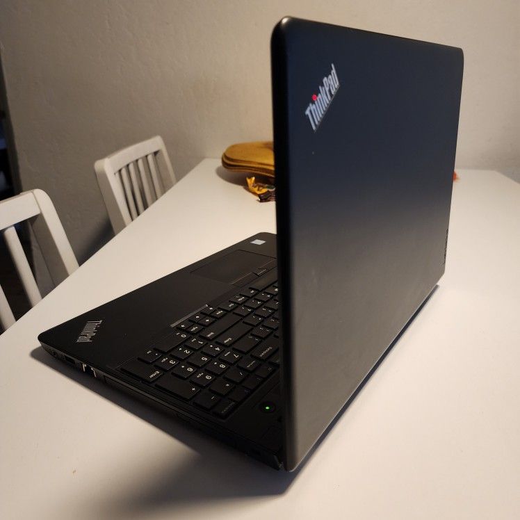 Lenovo ThinkPad E570 15.6" laptop
Intel Core i3 - 6006U 
120GB SSD 
4GB RAM 
Windows 11 pro. Microsoft office installed.  Nothing wrong.  ** NO TRADES