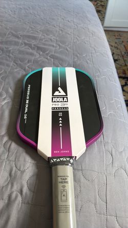 Pickleball paddle