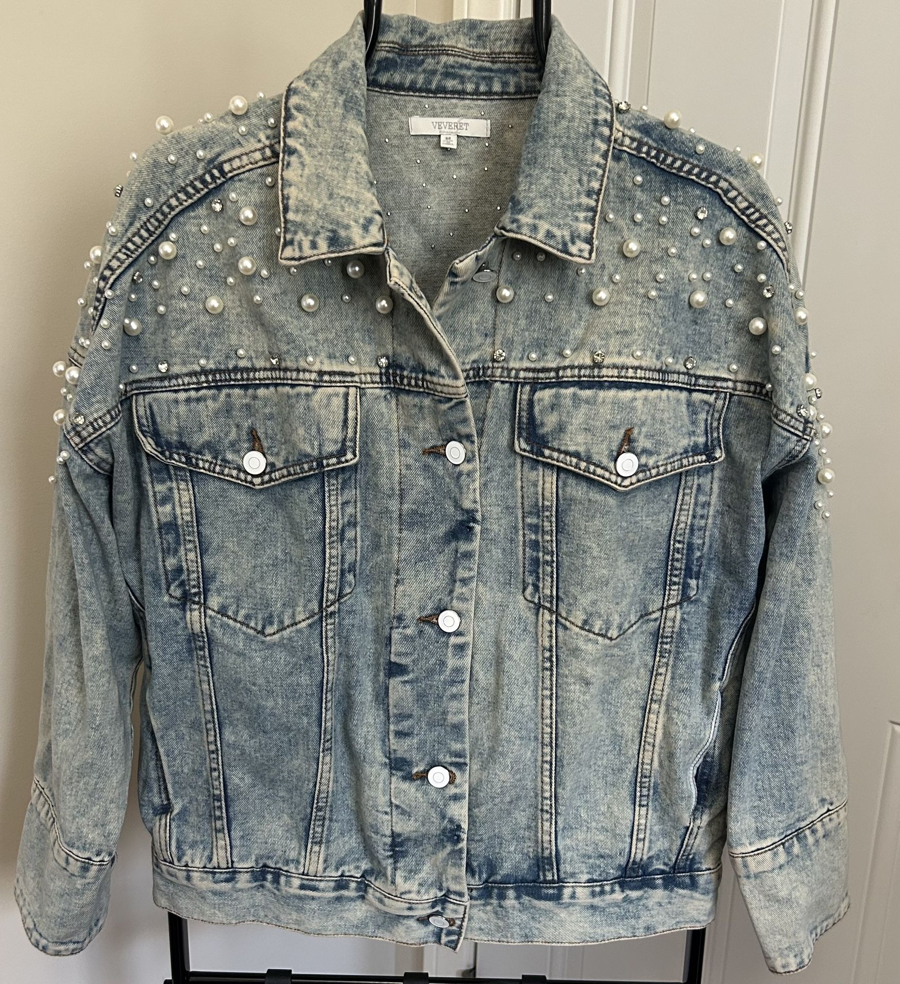 Veveret Women’s Denim Pearl Rhinestone Jacket